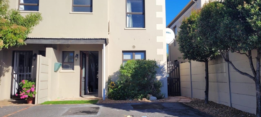 2 Bedroom Property for Sale in Parklands Western Cape